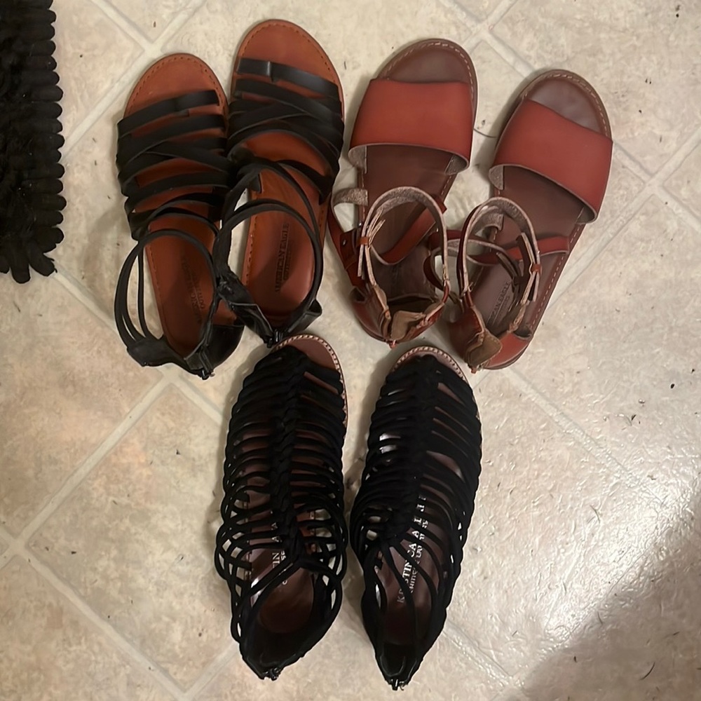 2 pairs of American eagles and 1 pair of Chinese laundry